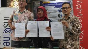 Penandatanganan MOU antara FIKOM Universitas Jayabaya, InsCinema dan Canon Indonesia